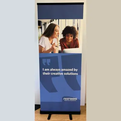 Custom banner stands Photo